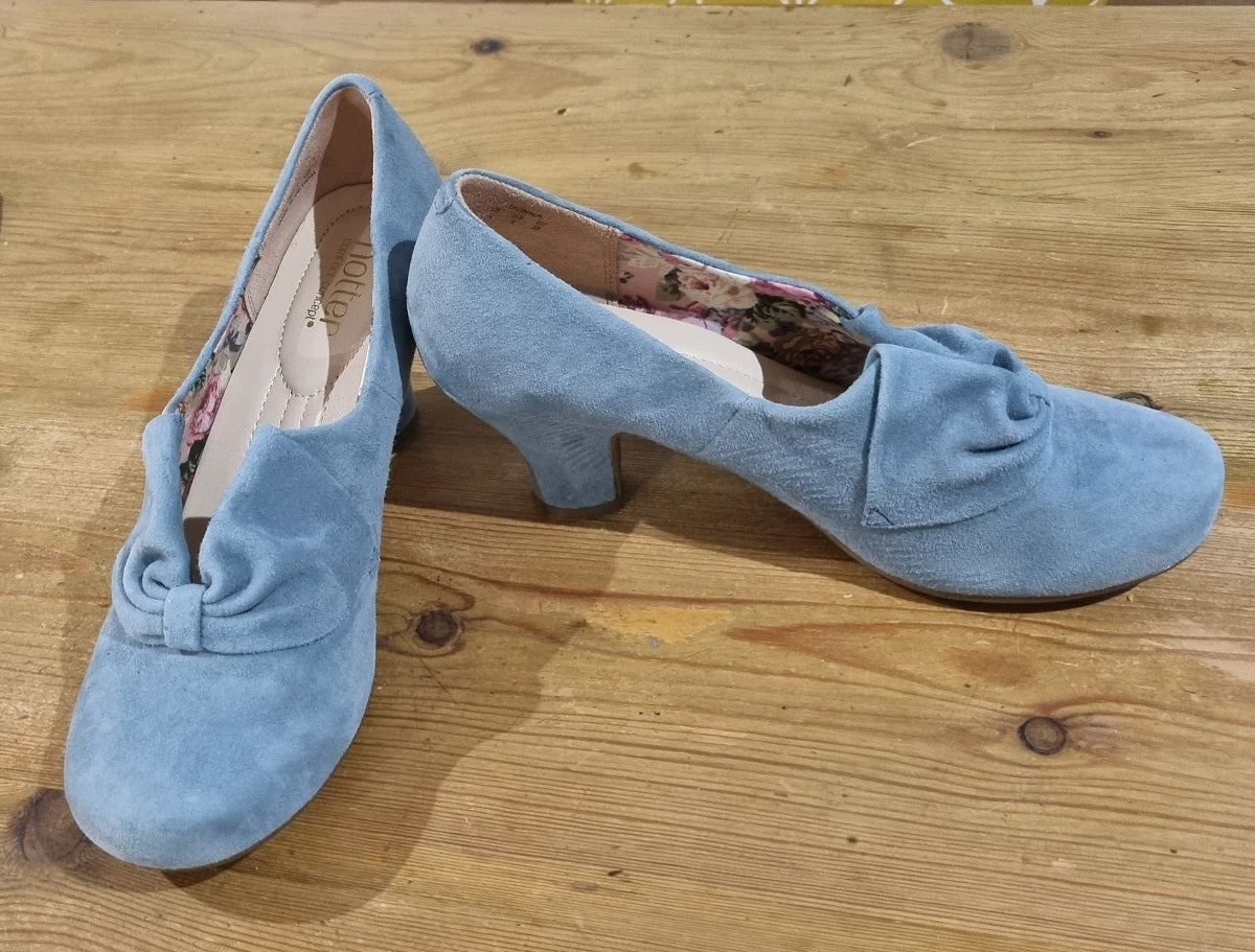 Hotter Donna retro baby blue suede shoes – The Frockery