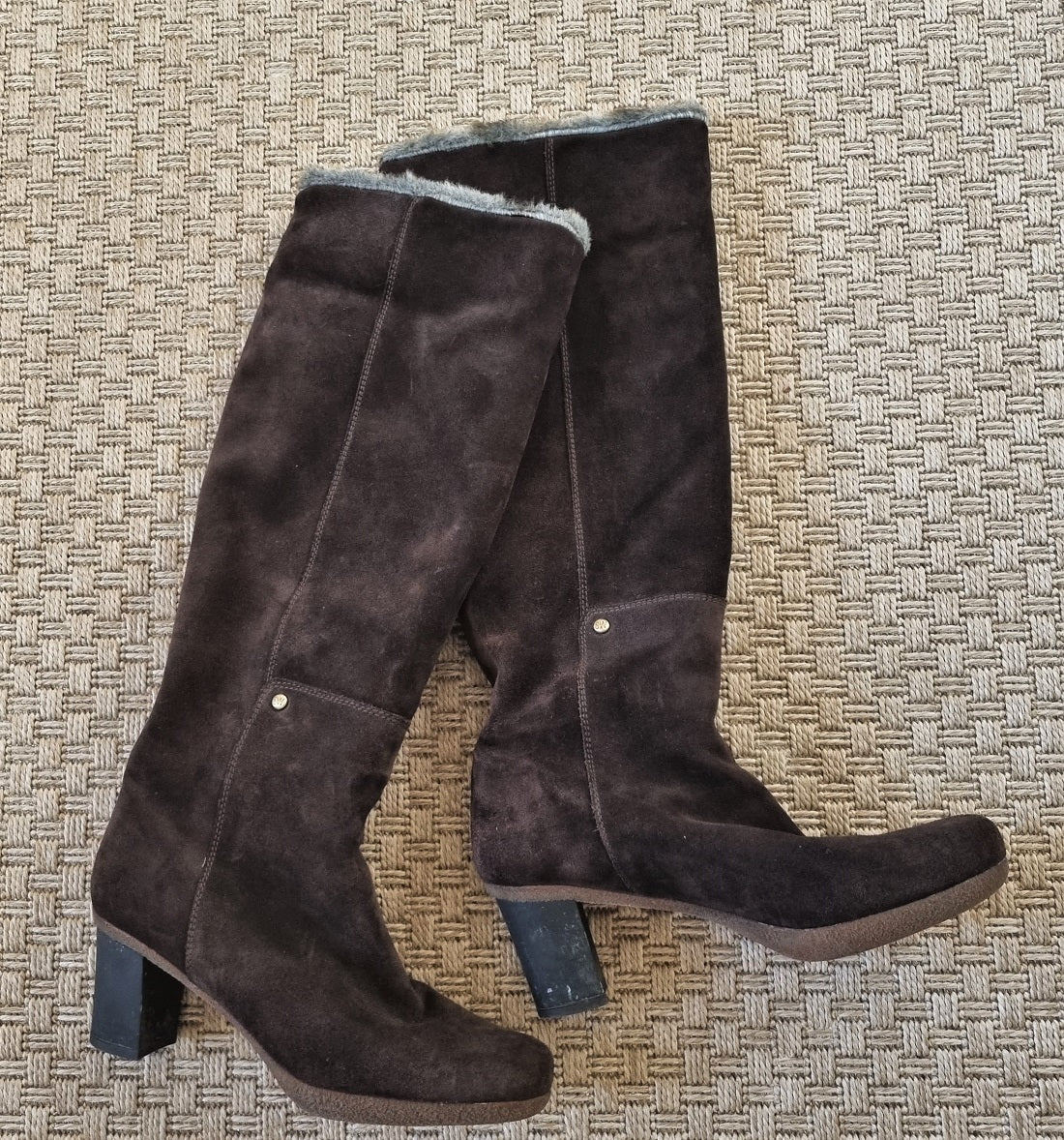 Stuart weitzman sale highstreet boots