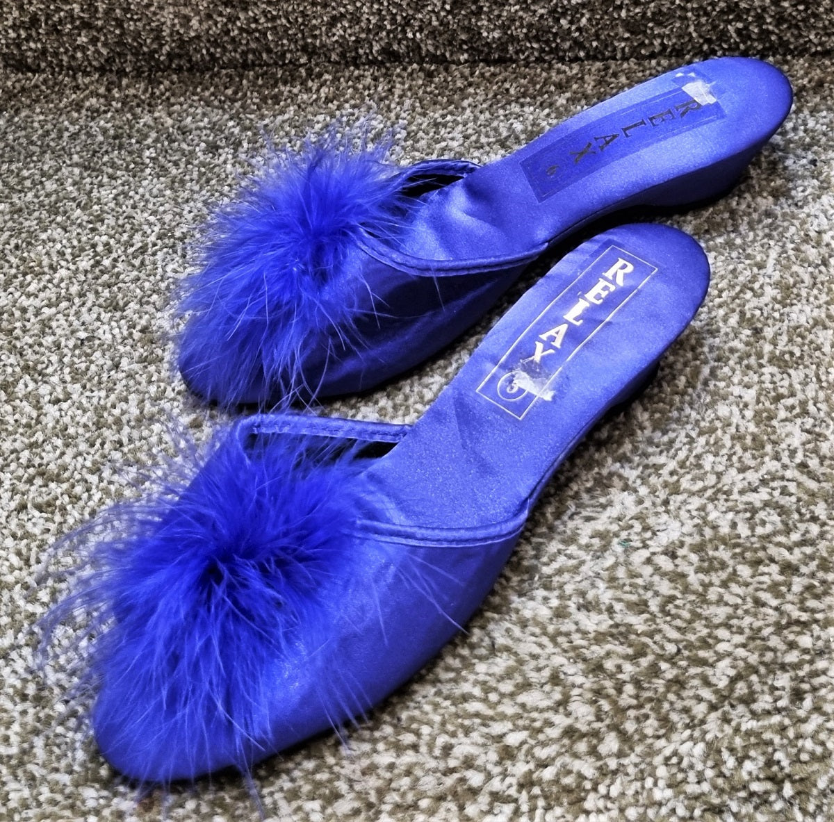 Fluffy sales feather slippers