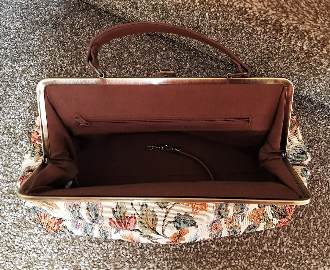 Gladstone carpet handbag