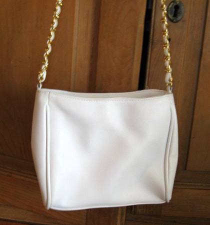 White on sale vinyl bag