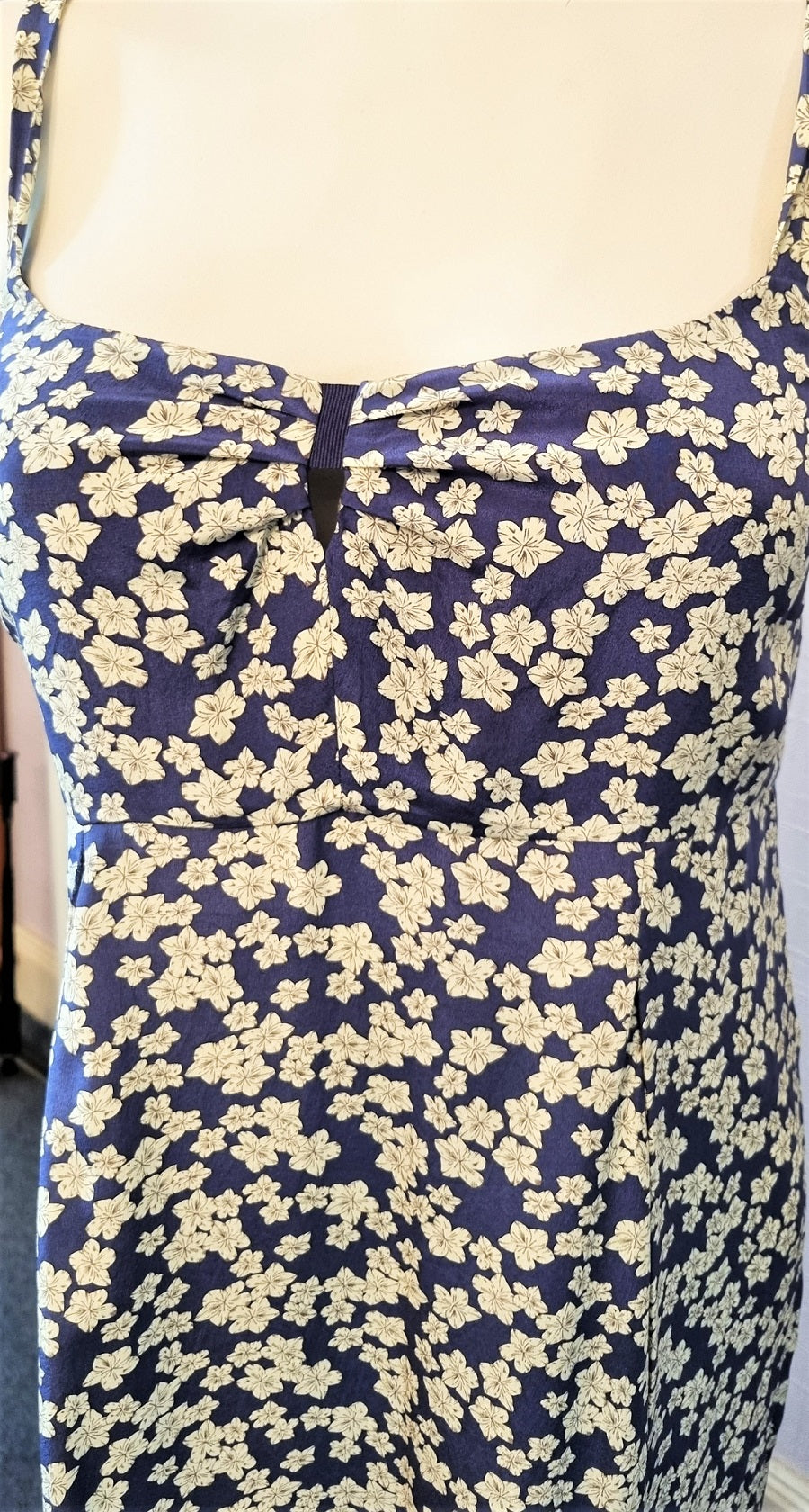 kew silk dress The Kew Dress A fun cloqu dress in the most gorgeous fruity pink  Fully  lined in pure silk with a sumptuous  Whats not to love ?  THE best star