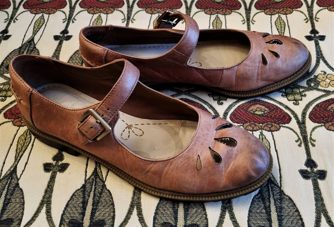 Clarks Somerset caramel leather Mary Jane shoes The Frockery