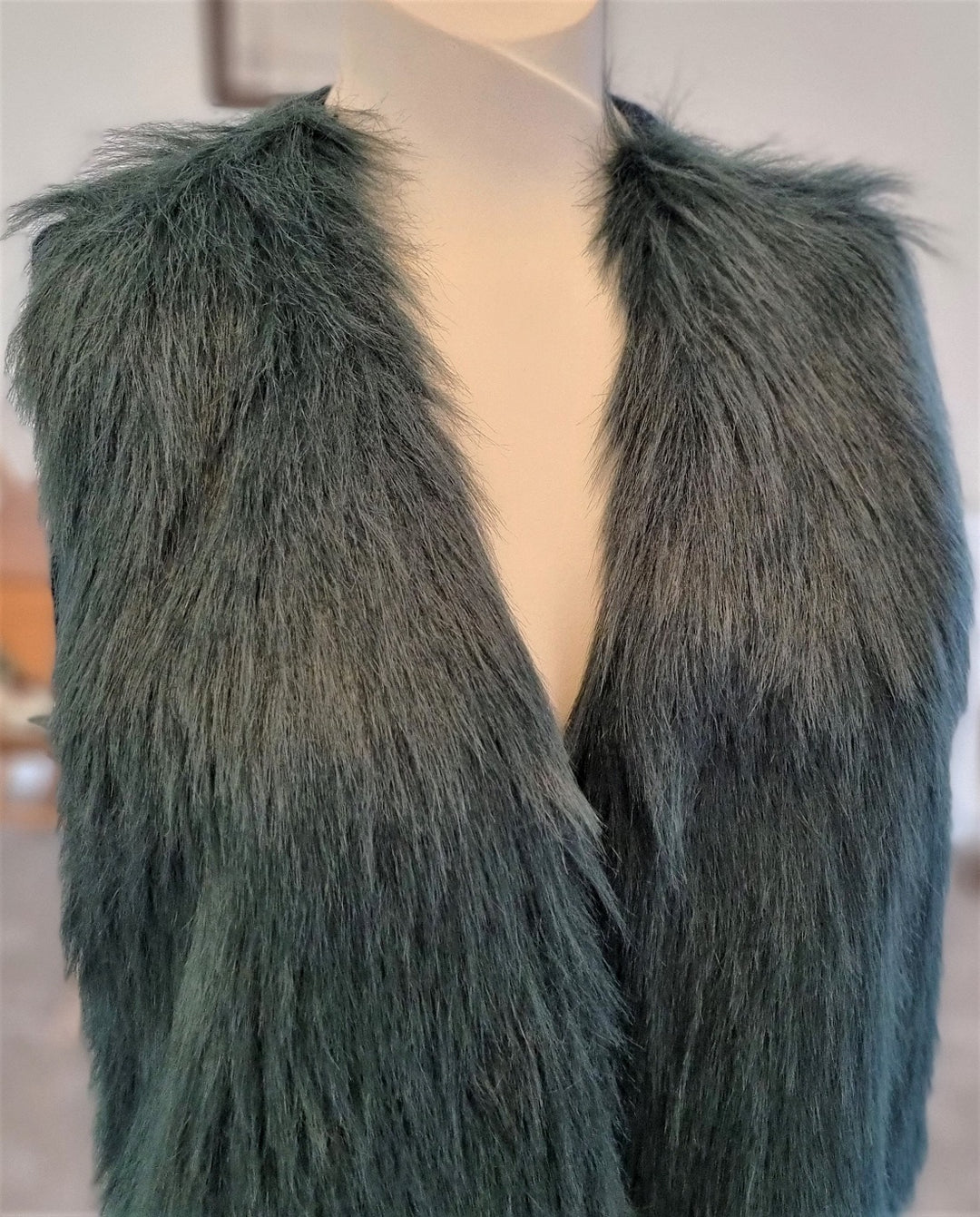 Romeo & Juliet faux offers fur vest