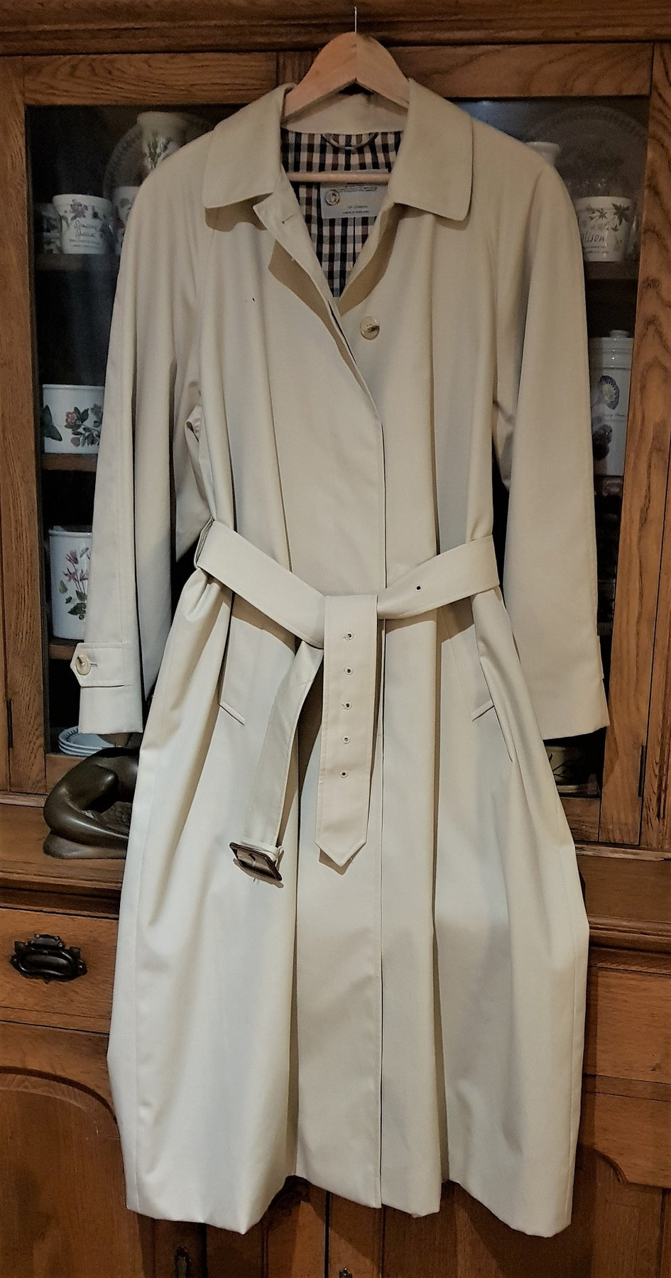 Aquascutum Beige Trench Coat The Frockery aquascutum-beige-trench-coat-the-frockery
