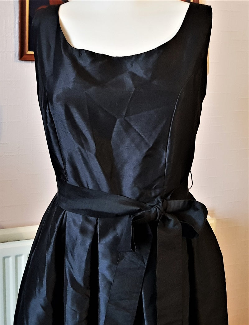black satin rockabilly dress Queen Of Heartz Women's Retro Black Satin Rockabilly Wiggle Dress SIZE SMALL