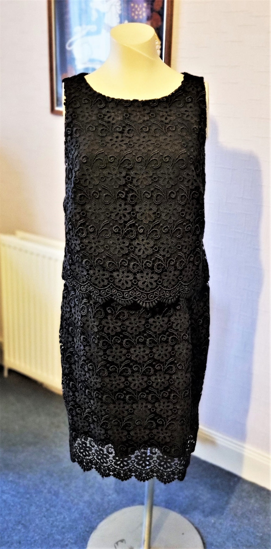 Monsoon black lace dress with swing bodice The Frockery Monsoon black lace dress with swing bodice The Frockery