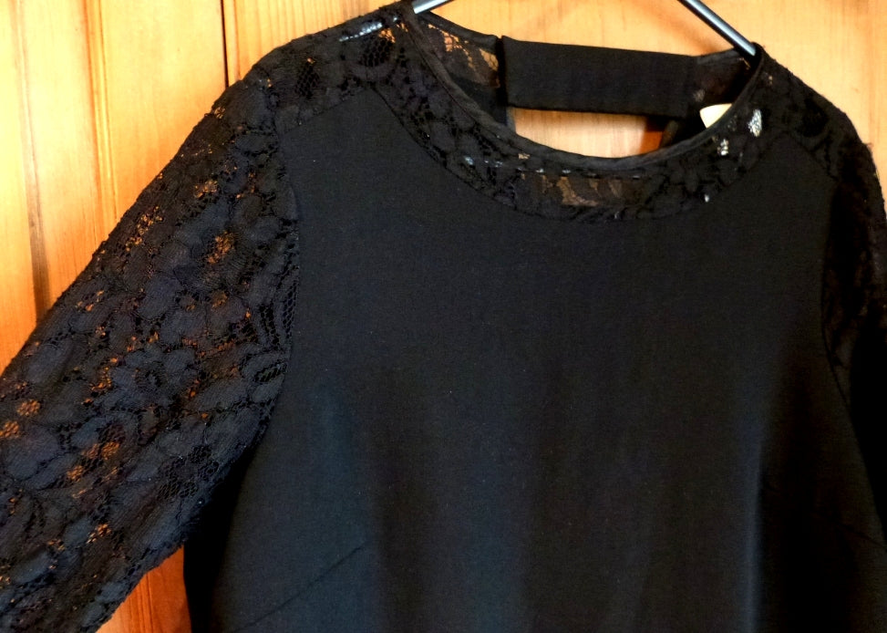 Reiss Cersei black lace sleeve shift dress – The Frockery