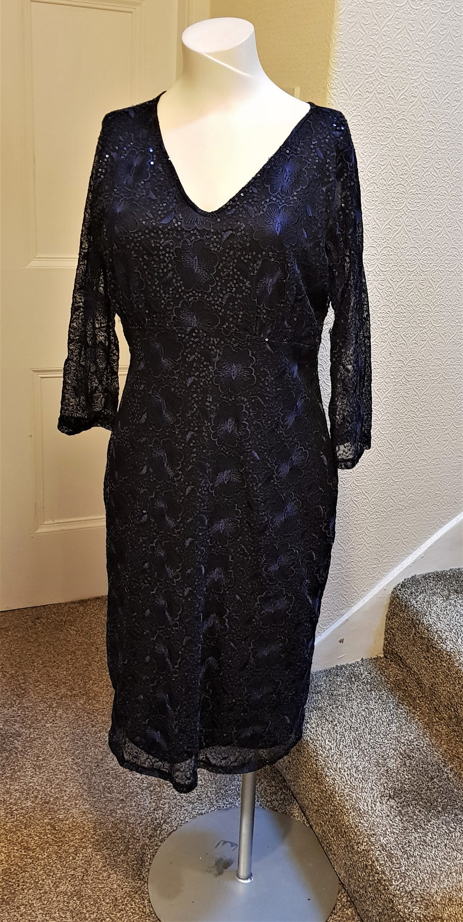 per una lace dress The summer dress, reimagined by Per Una. Complete with a crochet bodice and trending drop-waist design, it's made for sun-soaked days that turn into golden-hour sets. Dress