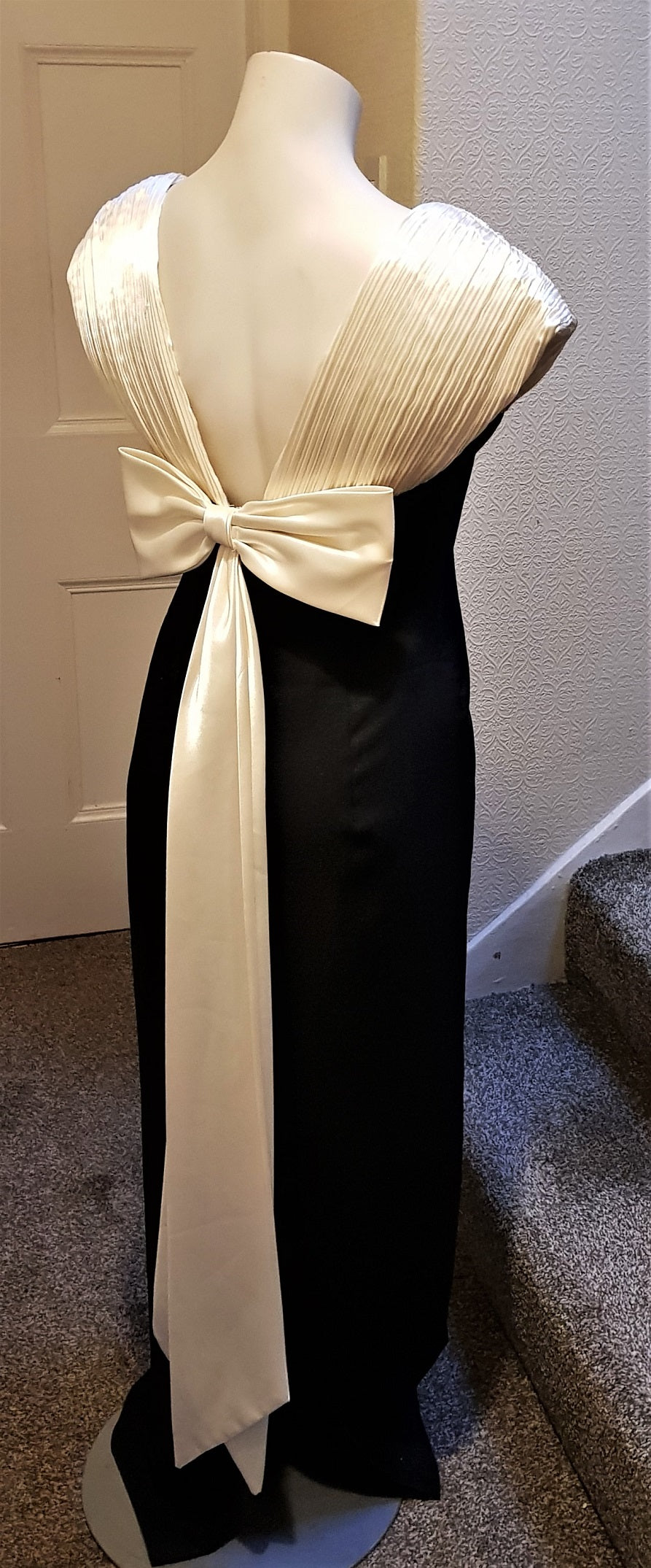 60s black and cream evening dress with back bow – The Frockery