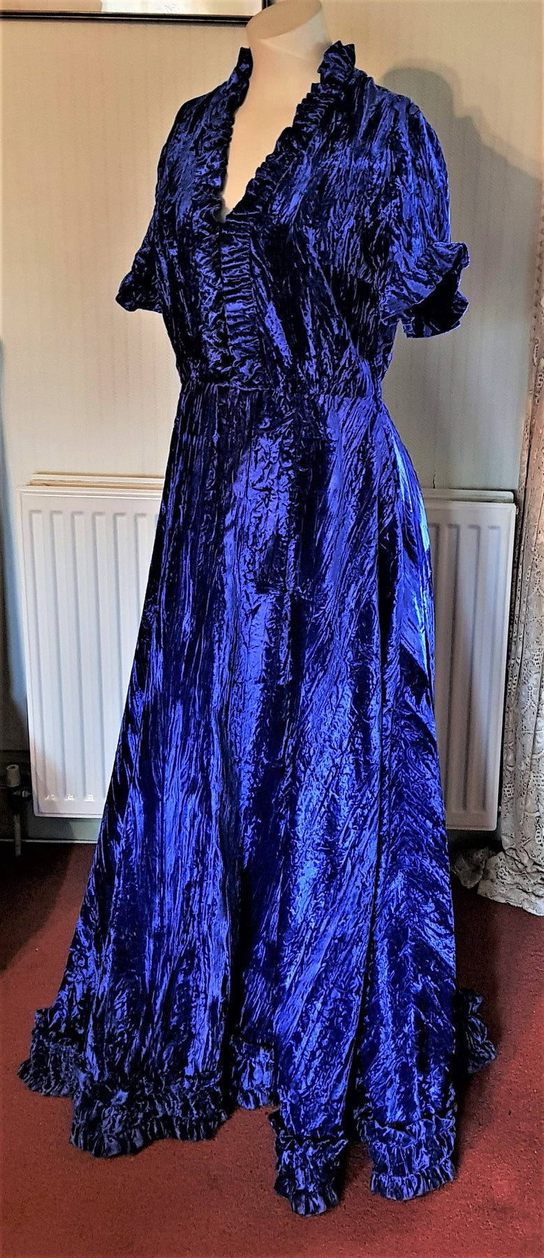 Vintage 90's Velvet Evening Gown (S/M) – Masha & Jlynn