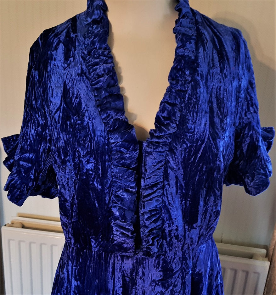 70s vintage blue crushed velvet evening gown – The Frockery