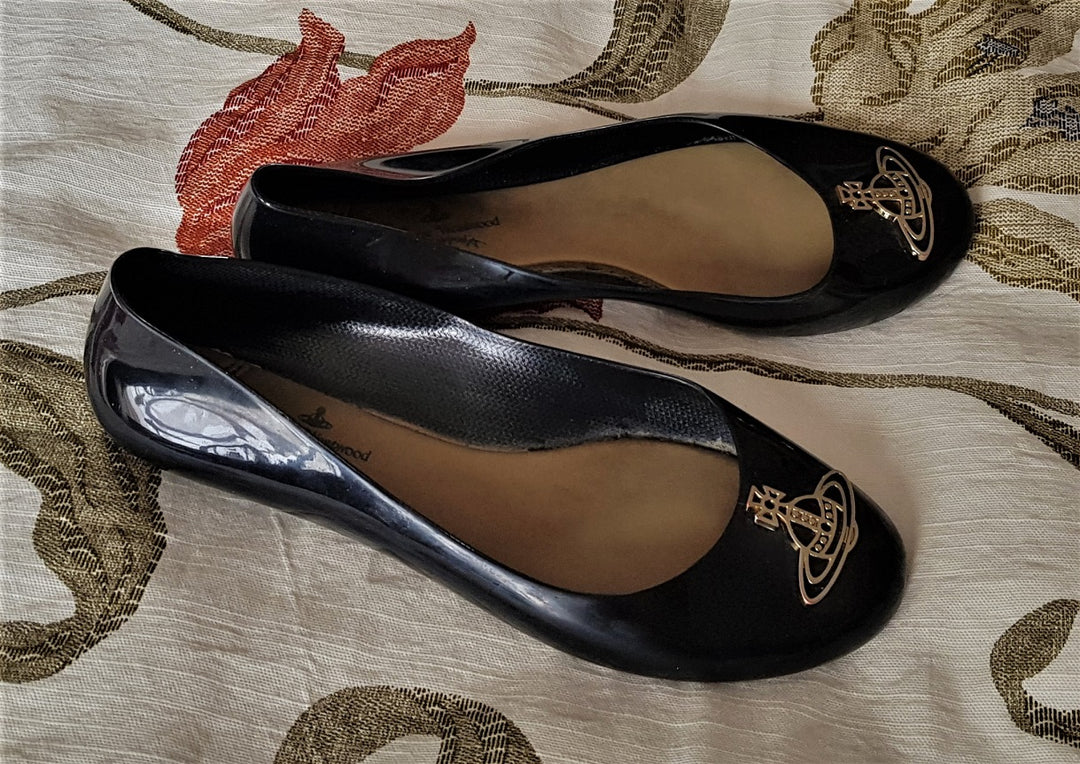 Vivienne Westwood Melissa black orb pumps – The Frockery