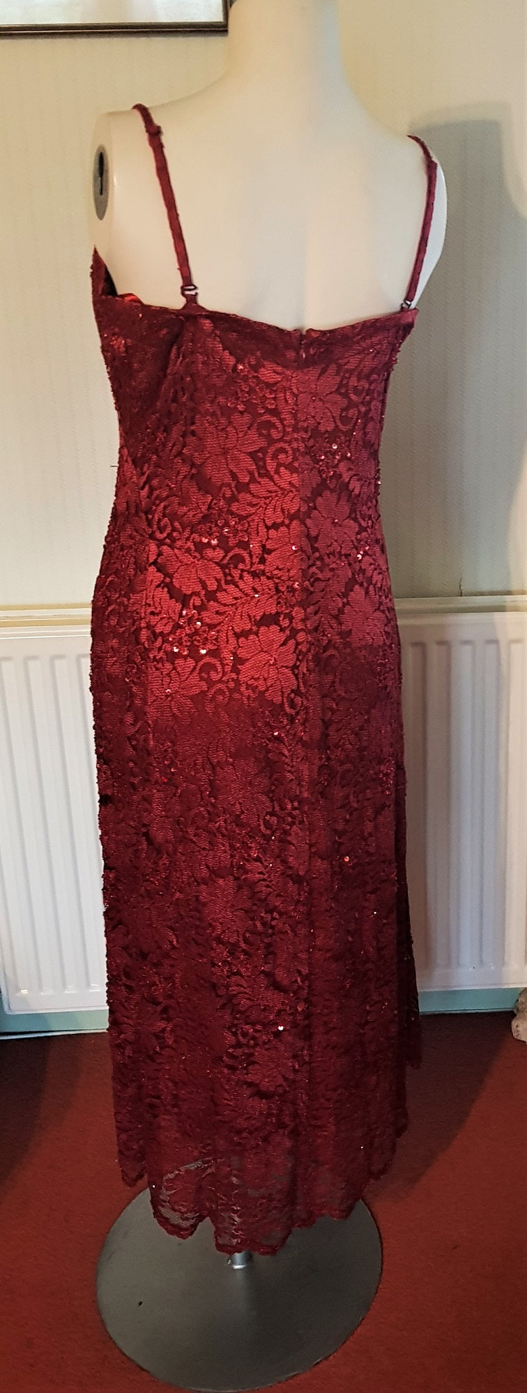 Phase Eight red sparkly lace cocktail dress – The Frockery