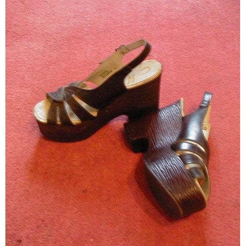 SOLD: 70s platform sandals