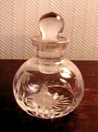 Stuart crystal perfume bottle – The Frockery