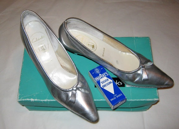 clarks silver dress shoes Clarks vintage silver dress shoes in original box The Frockery
