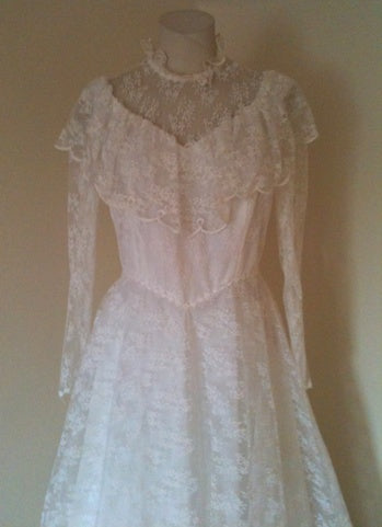 Pronuptia 70s vintage Victorian Edwardian white lace wedding dress
