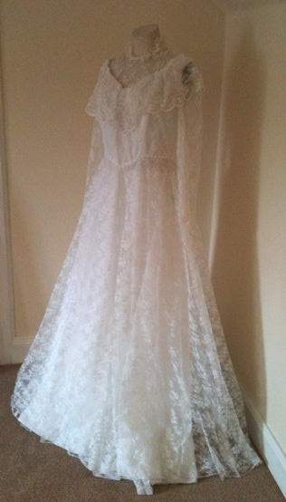 SOLD Vintage 70s Pronuptia lace wedding dress