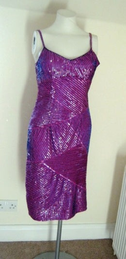 Karen Millen sequinned magenta flapperbcocktail dress – The Frockery