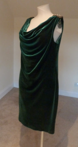 Ronni Nicolle stretch green velvet cocktail dress – The Frockery