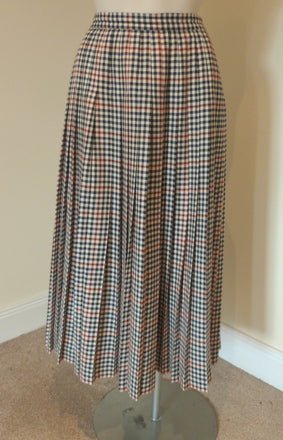 Jaeger pleated check wool skirt – The Frockery