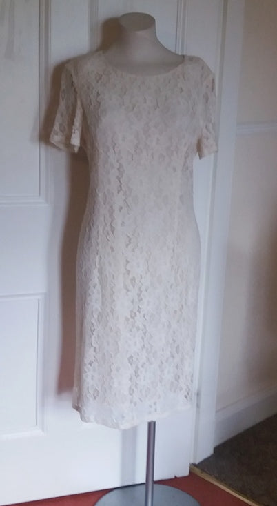 Platinum ivory cream lace shift dress – The Frockery
